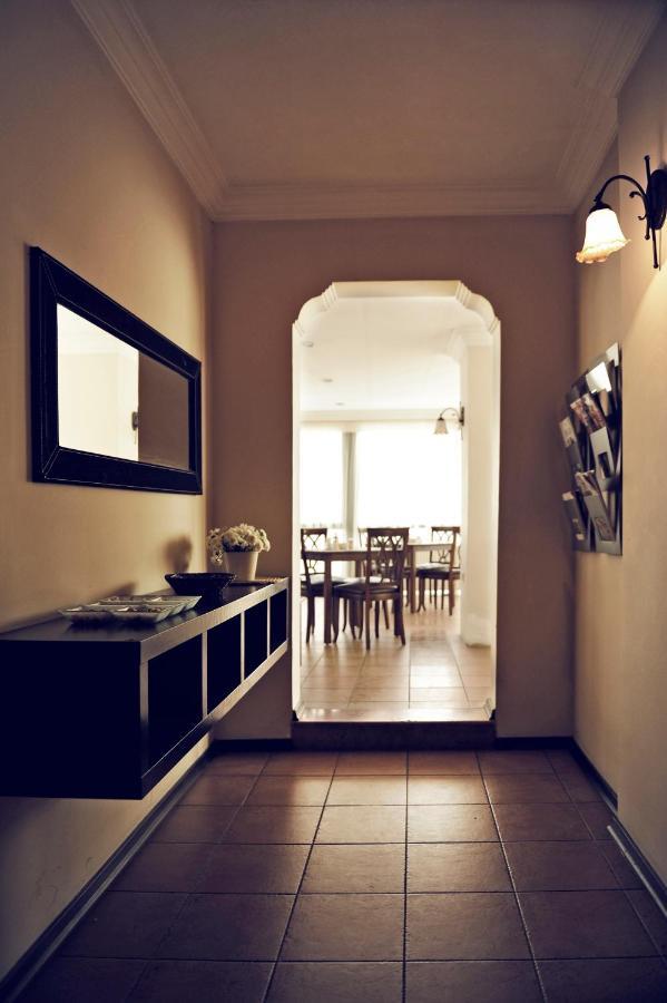Uestuen Hotel Alsancak Esmirna Exterior foto